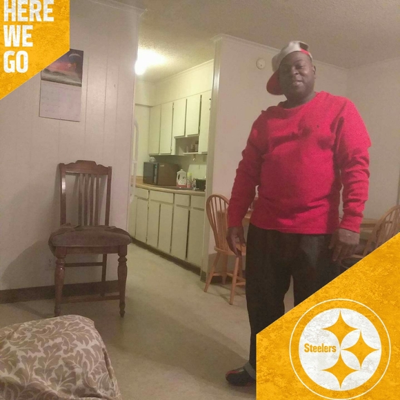 Profile Picture of Wade Hunter (@jefferyhunter) on Poshmark