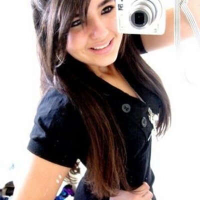 Profile Picture of Eduarda Alves (@eduardaalves22) on Twitter