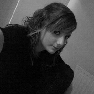 Profile Picture of Lora Loo (@loralovespeter) on Myspace