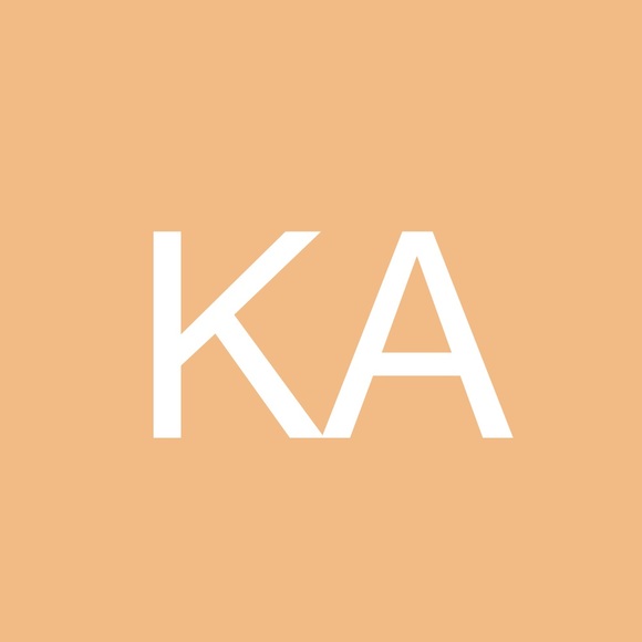 Profile Picture of Kelly Acone (@garrettjono) on Poshmark