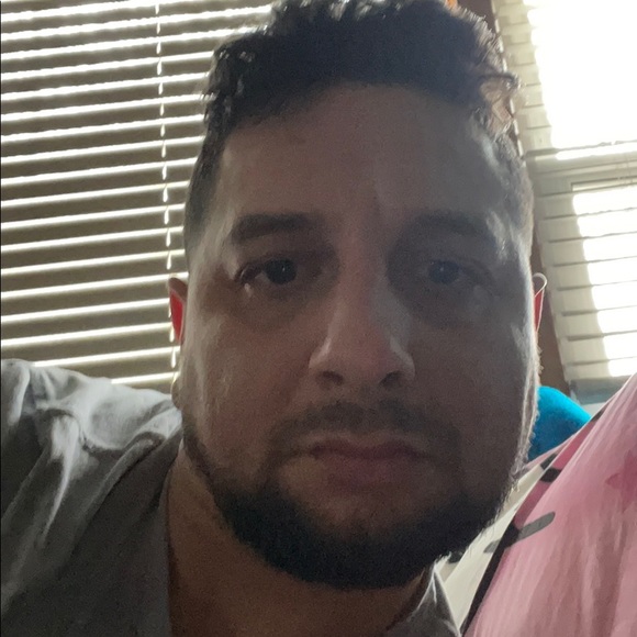 Profile Picture of Danny Galvan (@dannygvan1982) on Poshmark