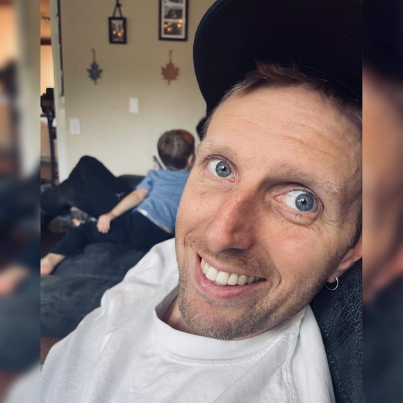 Profile Picture of Matt Tenelshof (@matttenelshof) on Poshmark