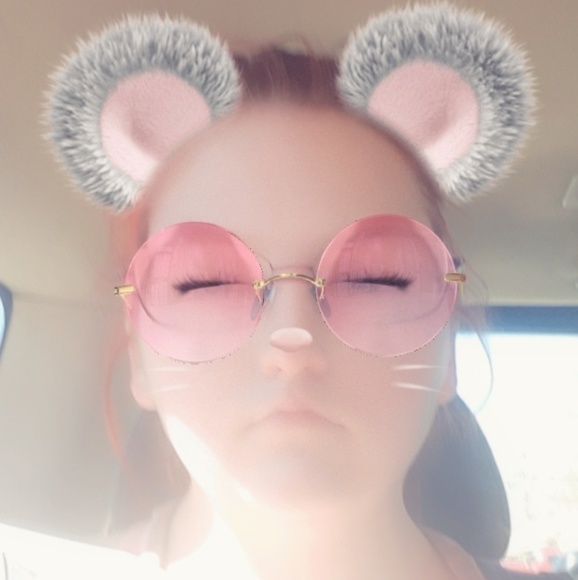 Profile Picture of Meagan Kyzer (@salvatoregirl) on Poshmark