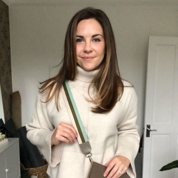 Profile Picture of Julianna Cassata (@jmc2991) on Poshmark