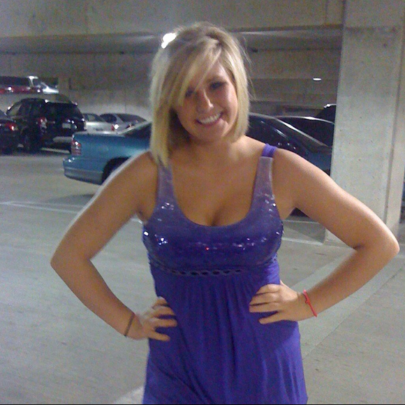 Profile Picture of Terry Sellmer (@liveloveshopppe) on Poshmark