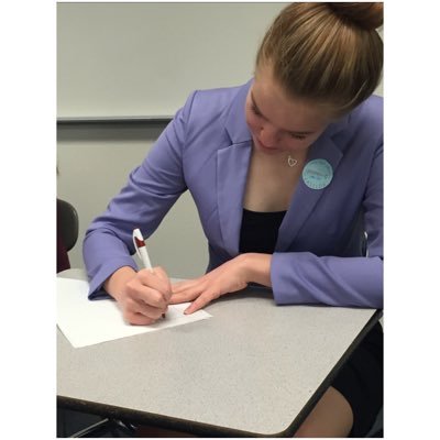 Profile Picture of Cassidy Pearson (@cassforpres2016) on Twitter