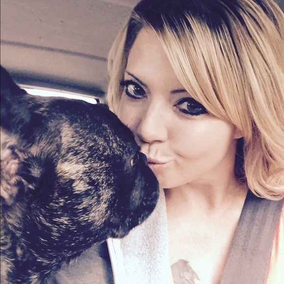 Profile Picture of Jessica Pearson (@jesspearson13) on Poshmark