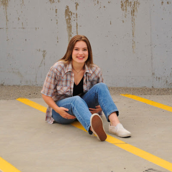 Profile Picture of Maren Felps (@marenfelps) on Poshmark