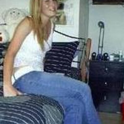 Annabelle Mitchell - Twitter Profile Picture of Annabelle Mitchell (@goldensofa128) on Twitter