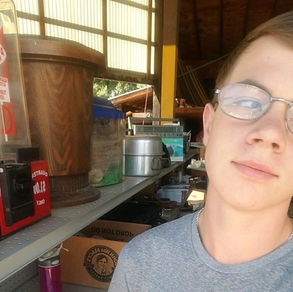 Profile Picture of Steven Terrell (@pauliet01) on Poshmark