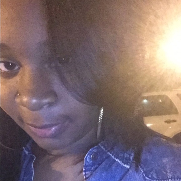 Profile Picture of Ciera Simpson (@misscie) on Poshmark