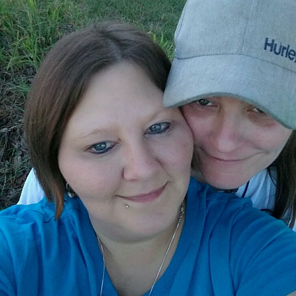 Profile Picture of Cassandra Sheppard (@kassies142) on Poshmark