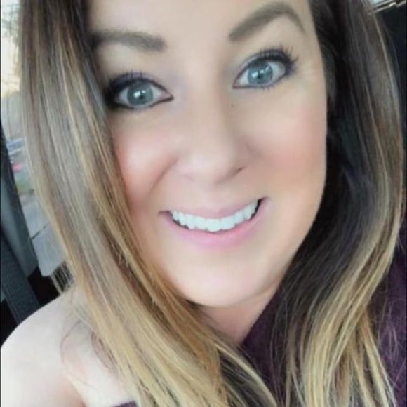 Profile Picture of Sara Laurain (@sara_laurain) on Poshmark