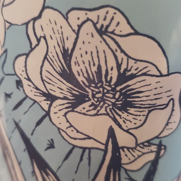 Profile Picture of Mindy Robertson (@mindylaree1984) on Poshmark