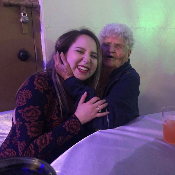 Profile Picture of Viviana Rocha (@vivianarocha) on Poshmark