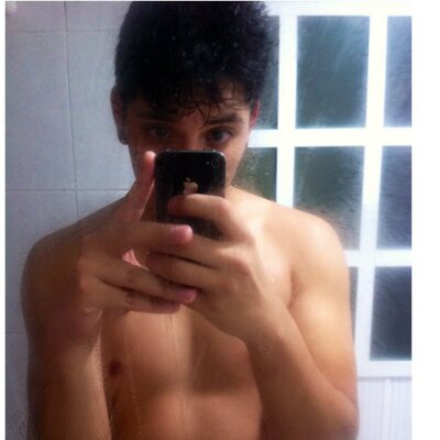 Profile Picture of Jesus Acosta (@Jeremy32g) on Twitter