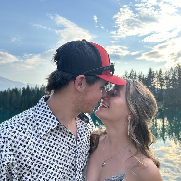 Profile Picture of Milla Beeby (@millabeeby) on Poshmark