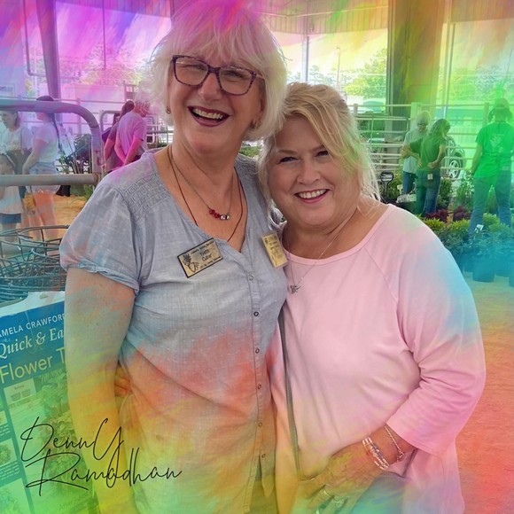 Profile Picture of Nonnie Theriot (@nonnietheriot) on Poshmark