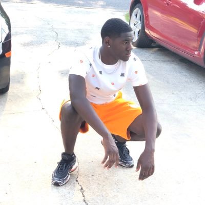 Profile Picture of Dezman McWilliams 🥵 🎒 (@LilDez28) on Twitter