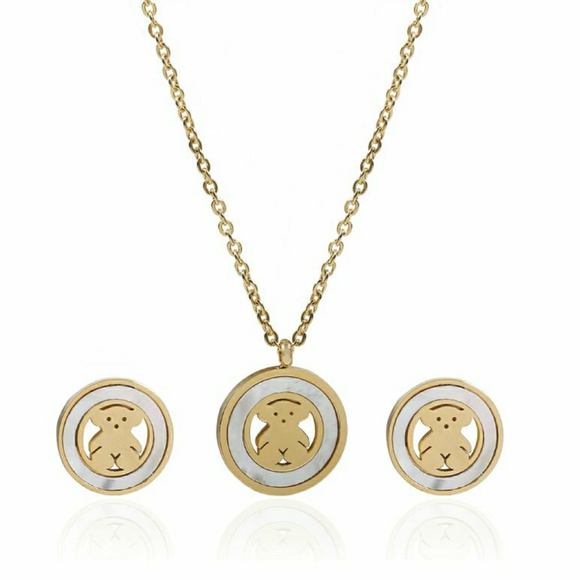 Profile Picture of Myrna Ruiz (@detalles_myrna) on Poshmark