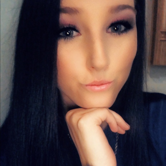 Profile Picture of Jessica Felps (@jessicafelps) on Poshmark