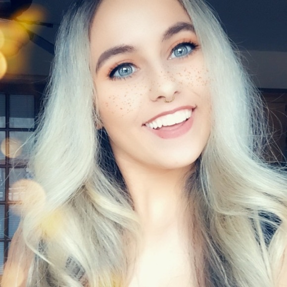 Profile Picture of Meg Beardemphl (@meg_beardemphl) on Poshmark