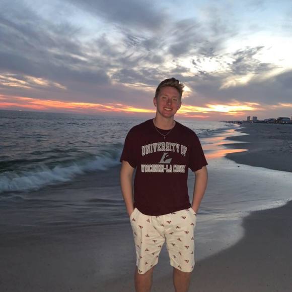 Profile Picture of James Erdman (@jameserdman) on Poshmark