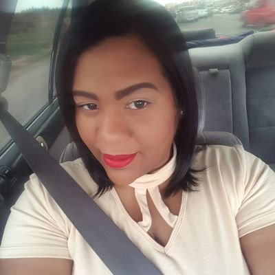 Profile Picture of Elizabeth Valdez (@lorelis07) on Twitter