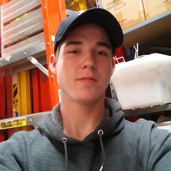 Profile Picture of James Greiner (@james_greiner01) on Poshmark