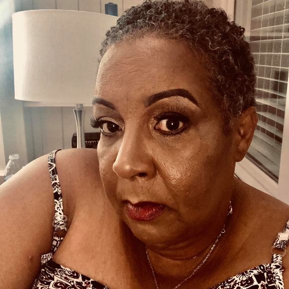 Lynne Prillerman - Poshmark Profile Picture of Lynne Prillerman (@lynnesart1) on Poshmark