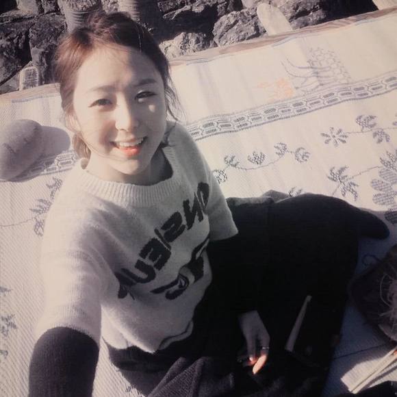 Profile Picture of Yewon Kim (@yewon_kim) on Poshmark