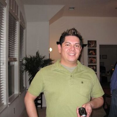 Profile Picture of Johnny Pina (@jonbravo73) on Twitter