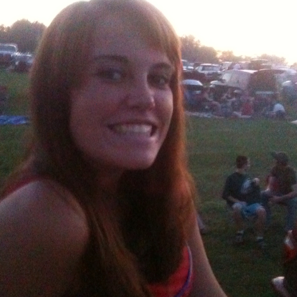 Profile Picture of Rebecca Daab (@daabr) on Poshmark