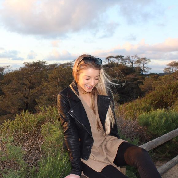 Profile Picture of Vieandra Generaux (@vieandracolleen) on Poshmark