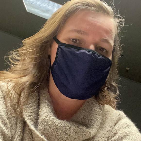 Profile Picture of Robbin Witkowski (@rwitkow) on Poshmark