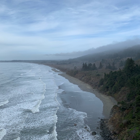 Profile Picture of Ooo Oooo (@barago821) on Poshmark