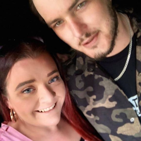 Profile Picture of Amanda Spowart (@amandaspowart31) on Poshmark