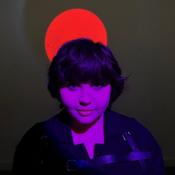 Profile Picture of Alex Novelle (@alexnovelle) on Poshmark