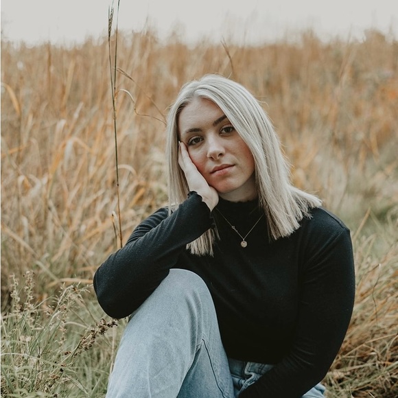 Profile Picture of Morgan Baumgartner (@morganbaum1) on Poshmark