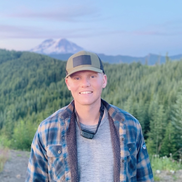 Profile Picture of Andrew Zabel (@andyzabel) on Poshmark