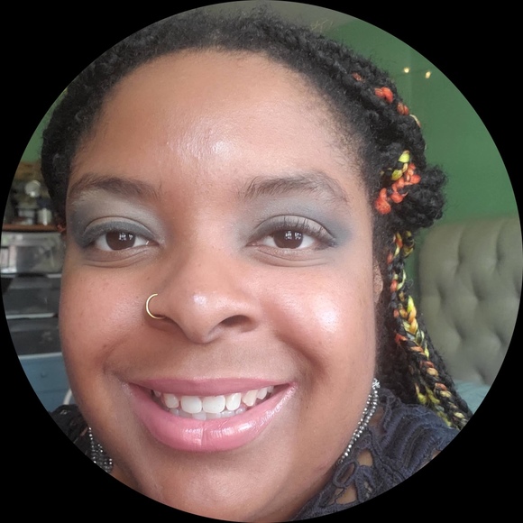 Profile Picture of Sharnessa Johnson scanlan (@cheetahmermaid) on Poshmark