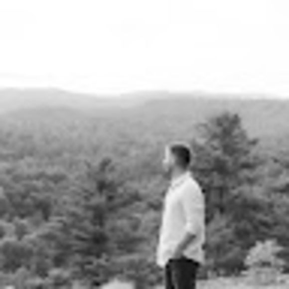 Profile Picture of Trey Griffor (@t_griffor) on Poshmark