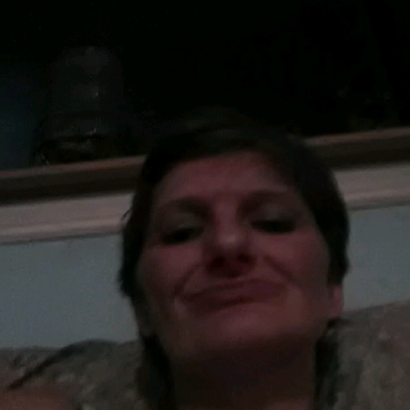 Profile Picture of Christina Lorren (@christinalorren) on Poshmark