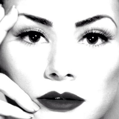 Profile Picture of Rachel Smith (@raychelLATELY) on Twitter