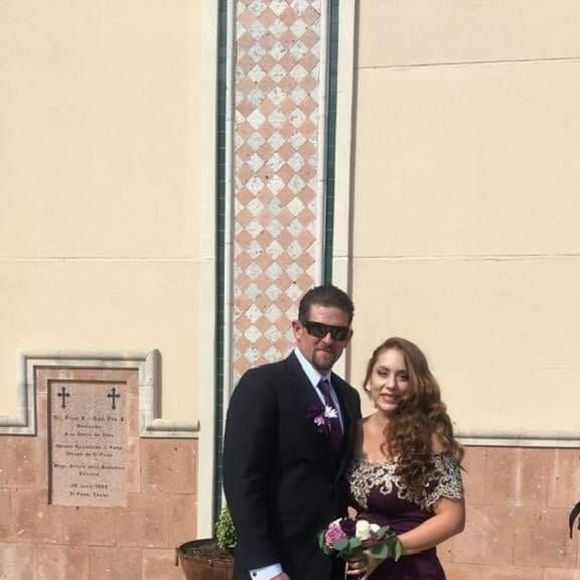 Profile Picture of Crystal Barraza (@crystalb37) on Poshmark