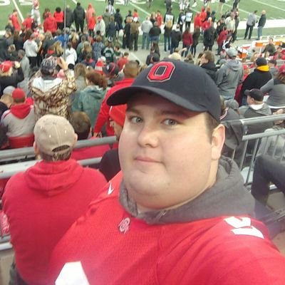 Profile Picture of Tyler Carlin (@MacDaddyCarlin) on Twitter