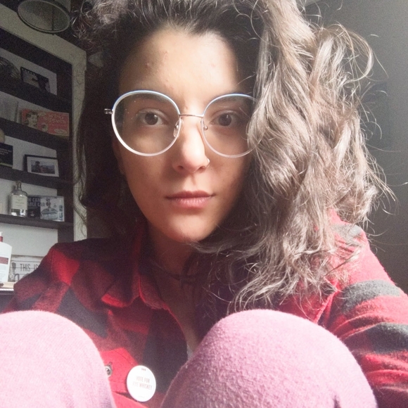 Profile Picture of Danielle Pontarelli (@iti4life89) on Poshmark