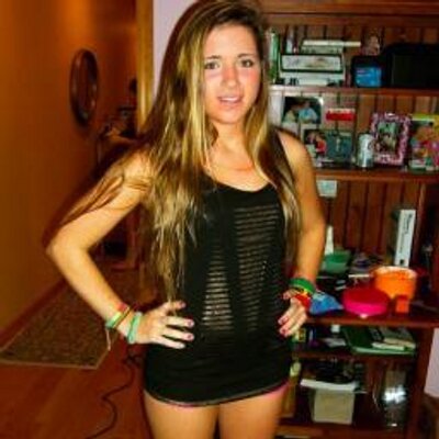 Profile Picture of Sara Schectman (@Schecie21) on Twitter