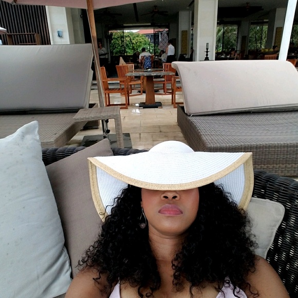 Profile Picture of Deirdre Draginoff (@drlaws) on Poshmark