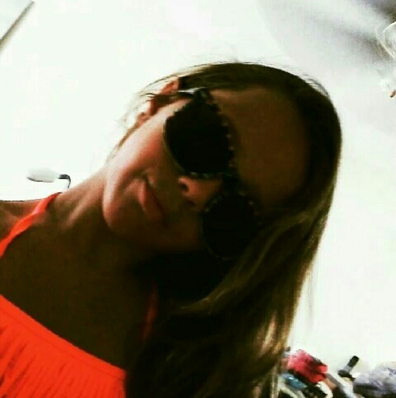 Kaitlyn Holt - Poshmark Profile Picture of Kaitlyn Holt (@kmhclose101) on Poshmark